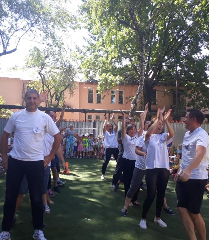 День здоровой семьи (спортивный праздник с участием родителей)